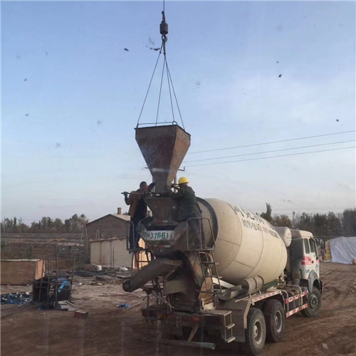 云霄县“精准瞄准”—— 吊车的 “定位导航” 技术